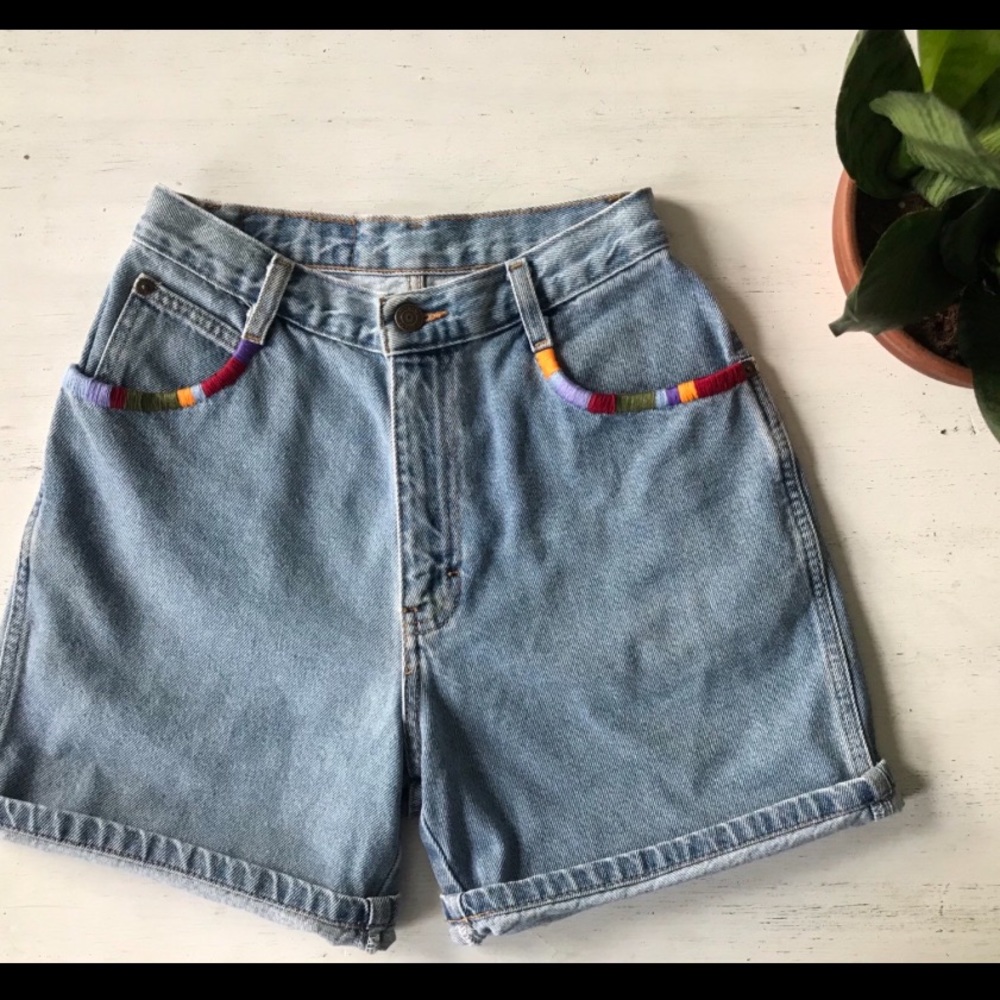 Vintage High rise Waist Embroidered Denim Shorts